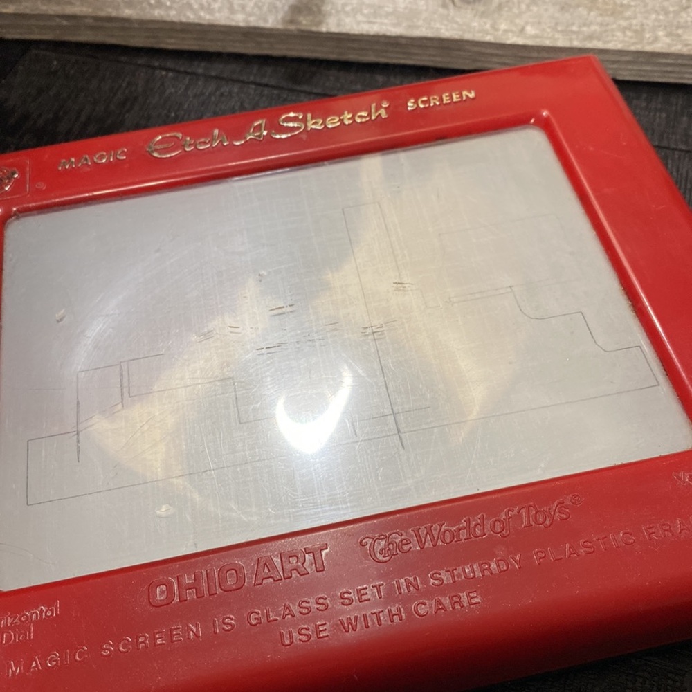 Vintage #505 Etch A Sketch Red Drawing Toy! - Picture 5 of 6